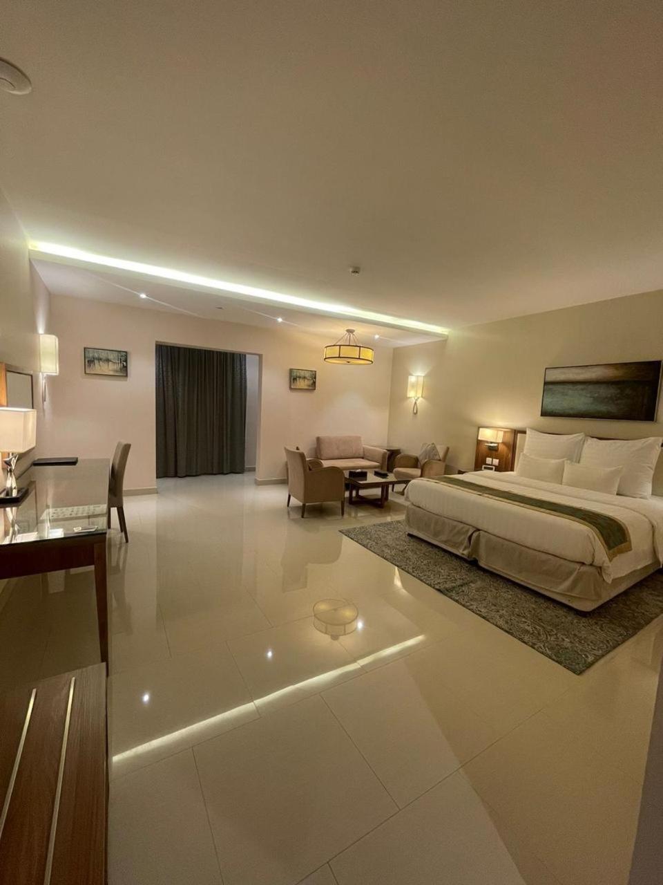 เบสต์ เวสเทิร์น พลัส บูไรดะฮ์ Hotel บูเรดาห์ ภายนอก รูปภาพ