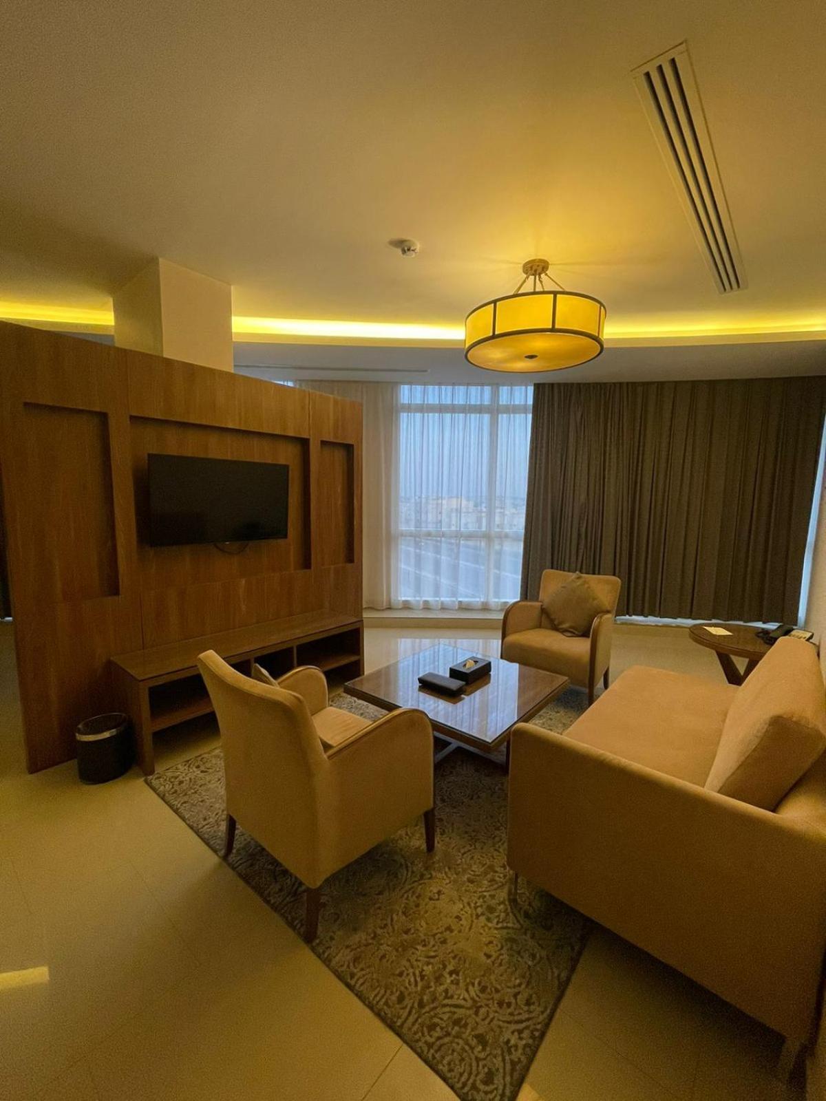 เบสต์ เวสเทิร์น พลัส บูไรดะฮ์ Hotel บูเรดาห์ ภายนอก รูปภาพ